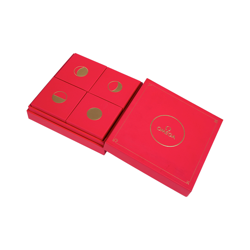 Na -customize na Christmas at Chinese New Year Gift Box na may takip