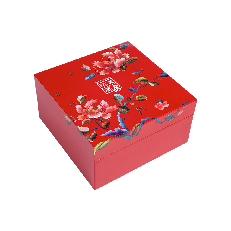 Na -customize na Christmas at Chinese New Year Gift Box na may takip